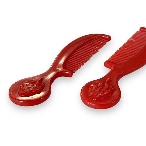 Vintage 1980s Strawberry Shortcake Red Berry Hair Combs By Kenner - Set Of 2 - Picture 3 of 3
